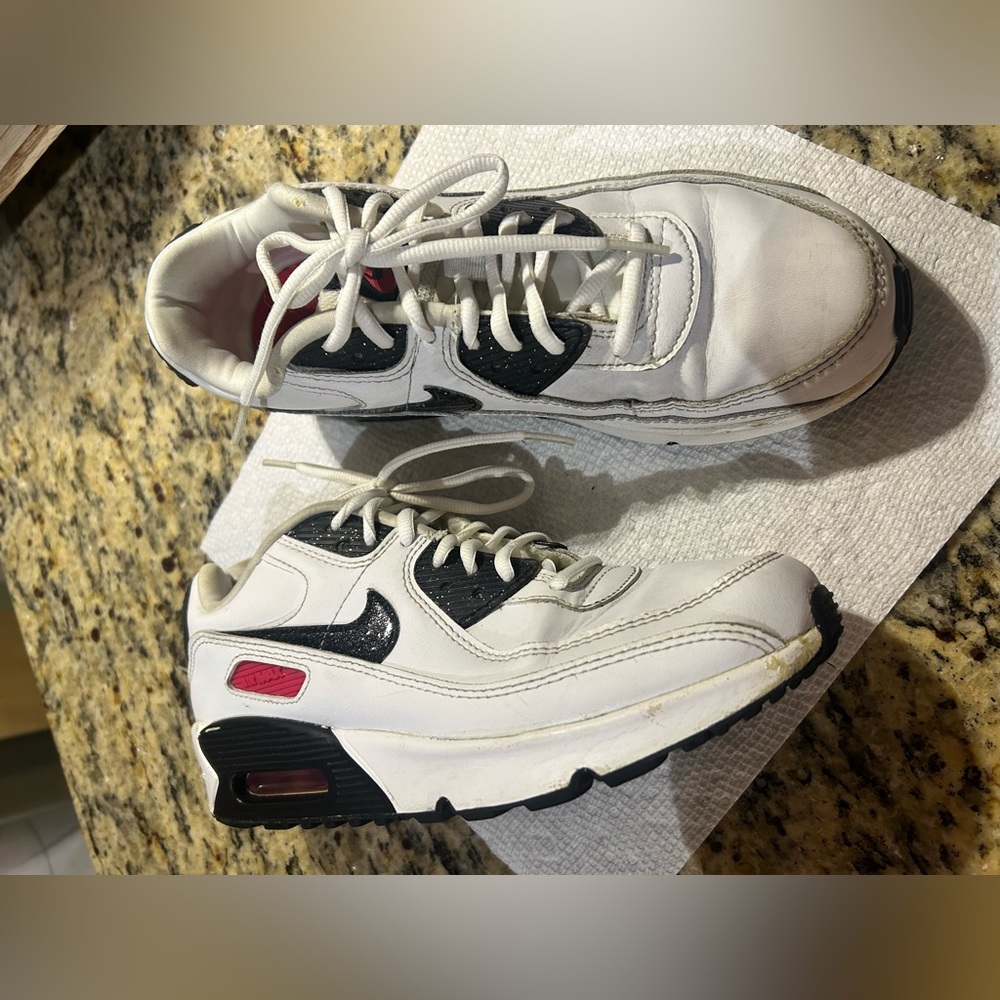 Nike Air Max 90 LTR White Black Red Boys GS 6.5Y Sneakers + Extra Laces